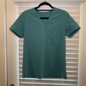 FIGS Catarina™ One-Pocket Scrub Top – Cactus